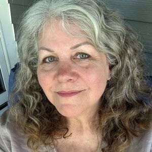 Meet your Posher, Debbie